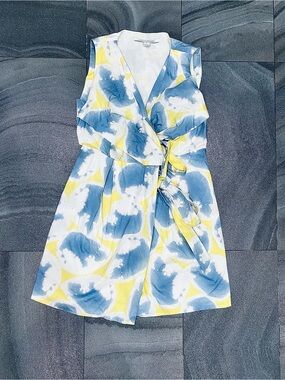 Diane von Furstenberg (DVF) Carol Mini Wrap Dress NWOT Size 6.
